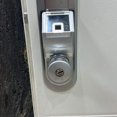 התקנת מנעול